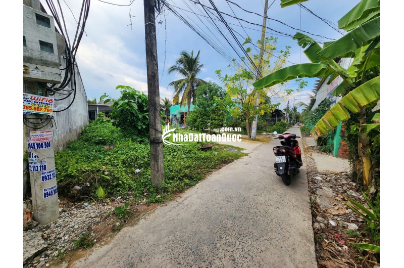 Bán đất Mỹ Tho 7x20m TL879 vô 100m đường 7 chỗ Giá 980tr Gần Quãng trường
