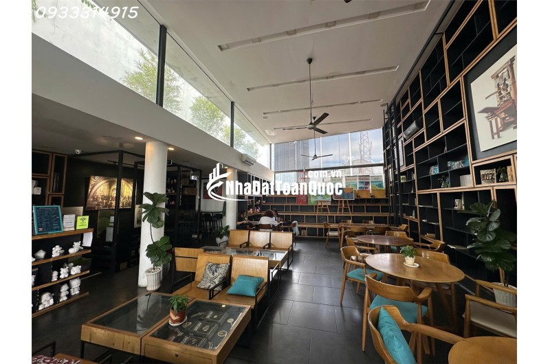CHO THUÊ 200M2 NGÕ NGUYỄN THỊ MINH KHAI, Q.1, GIÁ 300 TỶ, SỔ HỒNG
