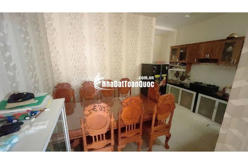 Bán nhà 82m², 3 tầng, 5PN, 5WC, Q.9, 7.15  tỷ, sổ hồng