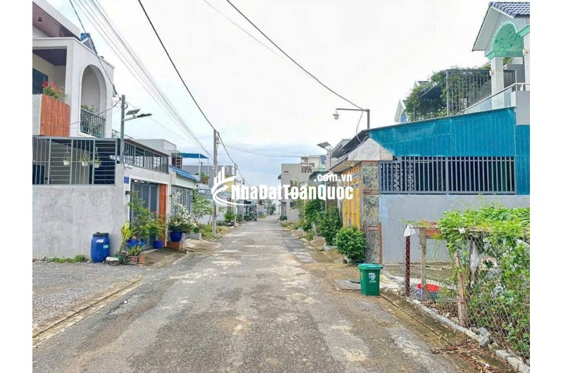 ĐẤT SỔ RIÊNG 74M2 KDC P HÓA AN - 1TY790