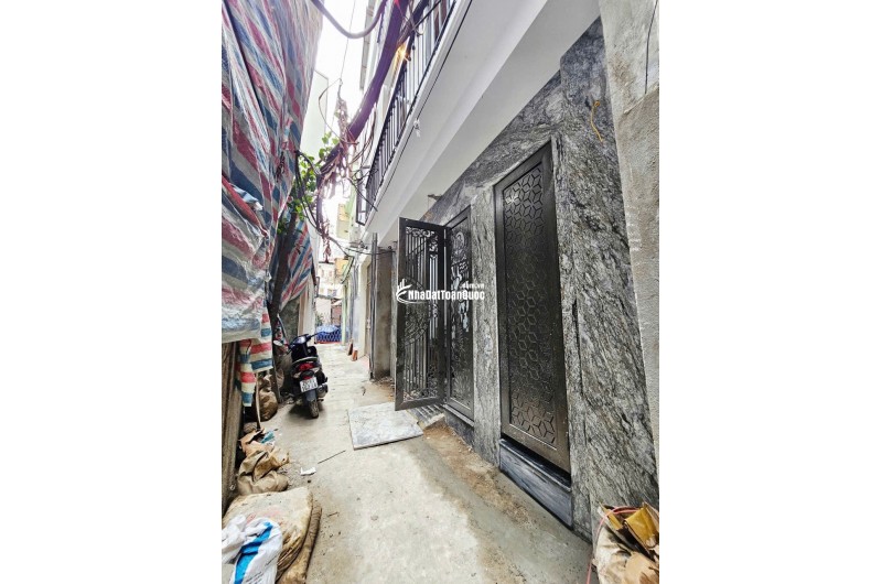 QUÁ RẺ!! NHÀ DÒNG TIỀN 650TR/ NĂM NGAY THANH NHÀN - TRUNG TÂM HBT