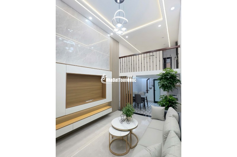 Nhà đẹp hai mặt ngõ Tôn Đức Thắng, 30m2, 6.1 tỷ, nhà xây tâm huyết, thiết kế hiện đại, khu vực trung tâm nhiều tiện tích.