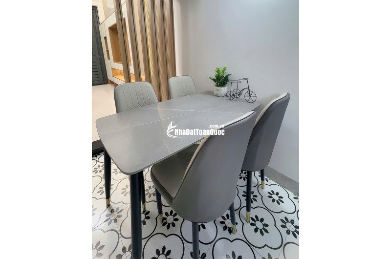Nhà đẹp hai mặt ngõ Tôn Đức Thắng, 30m2, 6.1 tỷ, nhà xây tâm huyết, thiết kế hiện đại, khu vực trung tâm nhiều tiện tích.