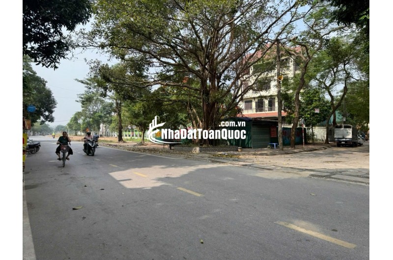 VỊ TRÍ ĐẮC ĐỊA – LÔ GÓC HIẾM – VỈA HÈ RỘNG – KINH DOANH – XÂY BIỆT THỰ

