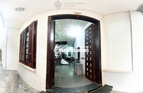 Bán cặp liền kề 106 ngõ Hoàng Quốc Việt, Cầu Giấy, 140m2, 4 tầng, mặt tiền 11m, chỉ 56 tỷ