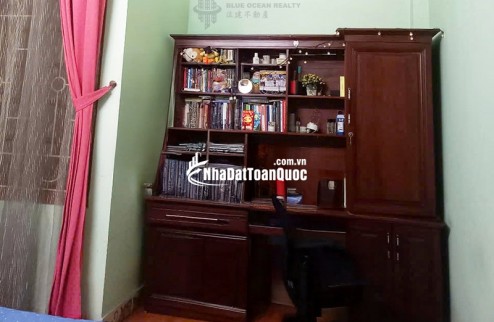 Cần tiền bán nhà 44m² x 4 tầng chắc chắn, mặt tiền 3.7m Lạc Long Quân, phường Nghĩa Đô, Cầu Giấy, chỉ 13 tỷ