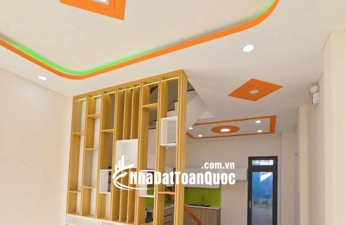 NHÀ 3 TẦNG MỚI XÂY – CÁCH NGUYỄN DUY TRINH VÀI BƯỚC – HẺM Ô TÔ TRÁNH – CHỈ 4.3 TỶ