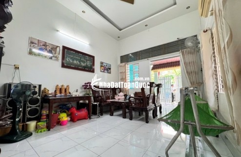 Bán nhà 130m², 2 tầng, 3PN, 2WC, Tân Phú, Thủ Đức - 4.4 tỷ