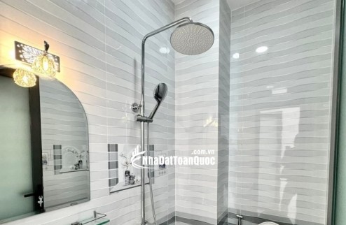Bán nhà 86m², 5PN, 5WC, 4 tầng, Q.9, 8.6 tỷ, sổ hồng