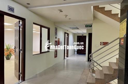 40 và 43m2 văn phòng cho thuê tại số 18 ngõ 11 thái hà. lh chủ nhà