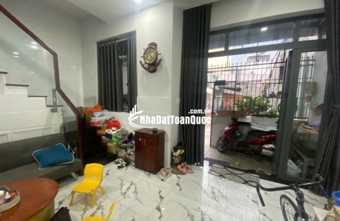Bán nhà 74m2, 4PN, 3WC, Nguyễn Duy Trinh, Q.2, 6.15 tỷ, sổ hồng