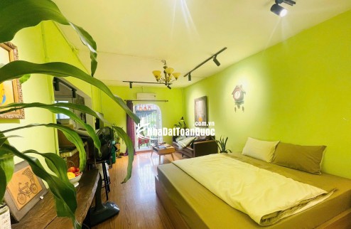 CHÍNH CHỦ CẦN BÁN GẤP NHÀ TẠP THỂ THÁI THỊNH CỰC ĐẸP, FULL NỘI THẤT DT HƠN 50M SĐCC