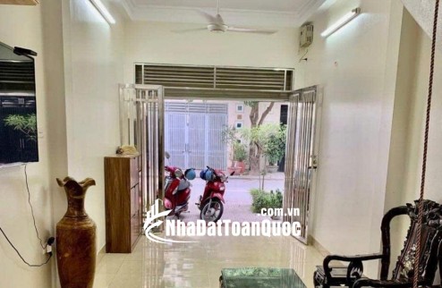 Bán Nhà 4 Tầng Văn Phú đẹp lung linh, Vị Trí Đẹp, Kinh Doanh Đỉnh, 
Ô tô đỗ cửa 46m2 giá chỉ 12,5Tỷ