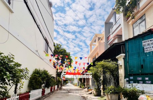 NHÀ KHU ĐỒNG BỘ CỰC ĐẸP ĐẼ VĂN MINH! ĐƯỜNG 8M Ô TÔ ĐẬU CỬA, GIÁP GÒ VẤP