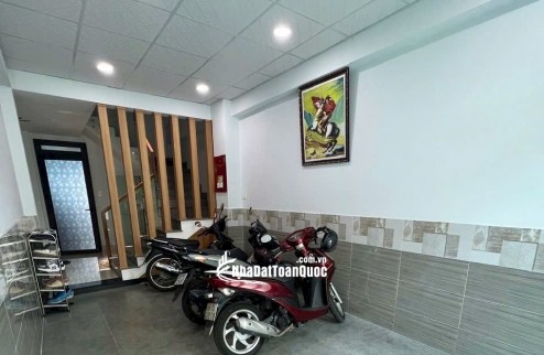 Bán nhà 1 trệt 3 lầu Gò Vấp cách đường 150m, có thể làm văn phòng, để ở kết hợp cho thuê