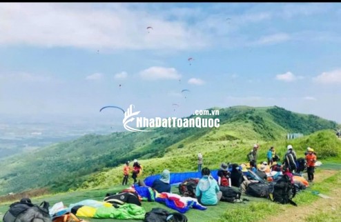 Bán đất khu vực Đồi Bù, Núi Bé, Chương Mỹ, Hà Nội. Dt 1700m có 300 ont, giá 7,5 tỷ.