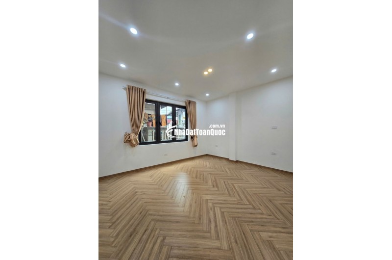 NGUYỄN TRÃI - THANH XUÂN - NHÀ LÔ GÓC – 42m2 - 5 TẦNG MẶT TIỀN KHỦNG 5.8M – Ô TÔ VÀO NHÀ