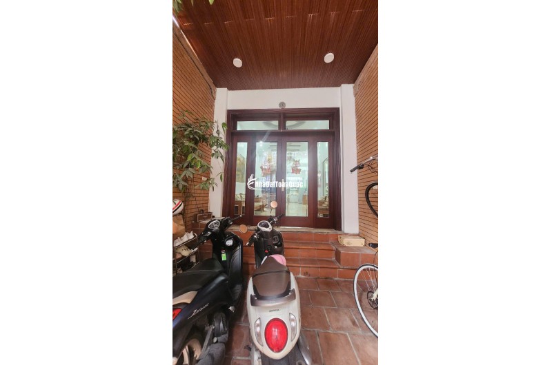Nhà đẹp phố Phúc Tân-Hoàn Kiếm-Hà Nội, 4 tầng, ô tô đỗ cửa, sân cổng, ba bước tới hồ Hoàn Kiếm