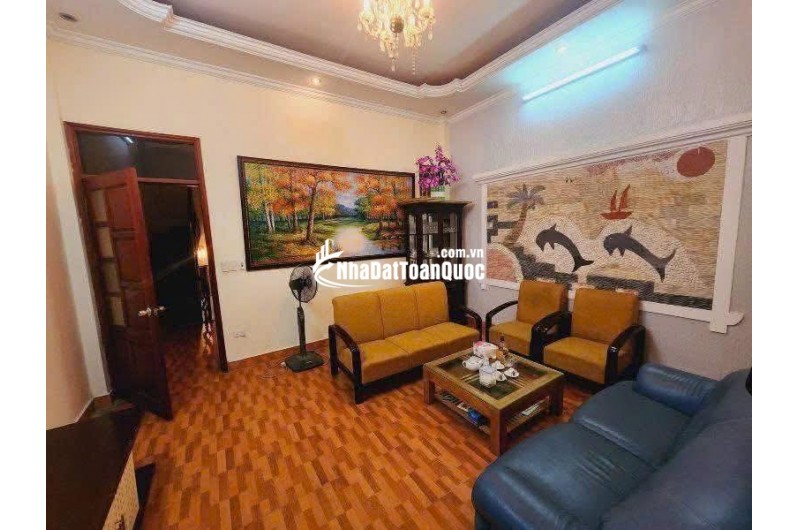 Địa chỉ: 159.3 Chùa Láng, quận Đống Đa, Hà Nội