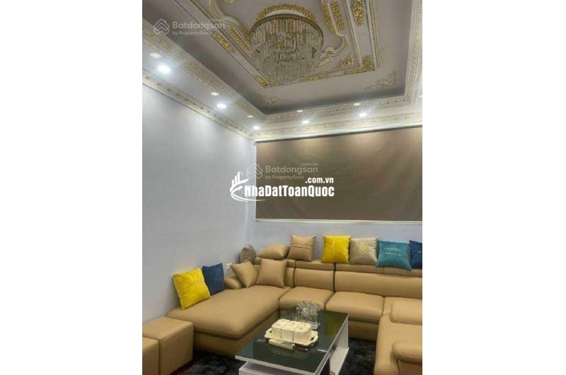 Hỗ trợ tạo nội dung tin đăng hấp dẫn, chuẩn SEO, tự động sinh mô tả dựa theo từ khóa