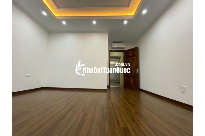: NHÀ ĐẸP VŨ TÔNG PHAN MẶT NGÕ KINH DOANH,2 THOÁNG TRƯỚC SAU,NGÕ Ô TÔ THÔNG 37M, GIÁ 12,5 tỷ