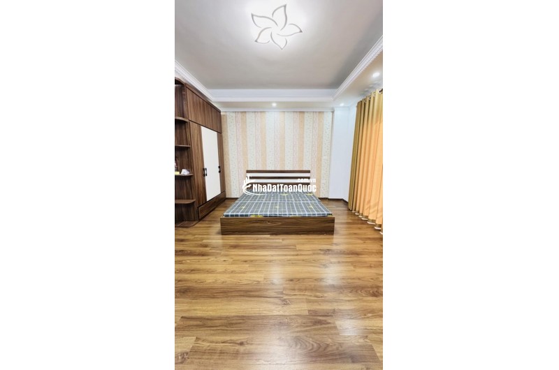 Bán nhà Hoàng Văn Thái, phân lô, ô tô vào nhà, kinh doanh, 52m2, 5 tầng, 13,88 tỷ.