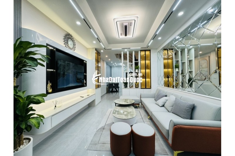 NHÀ ĐẸP THANH XUÂN - 35M2 - 7.7 TỶ - Ô TÔ VÀI CHỤC BƯỚC - GẦN HỒ THOÁNG MÁT - FULL NỘI THẤT