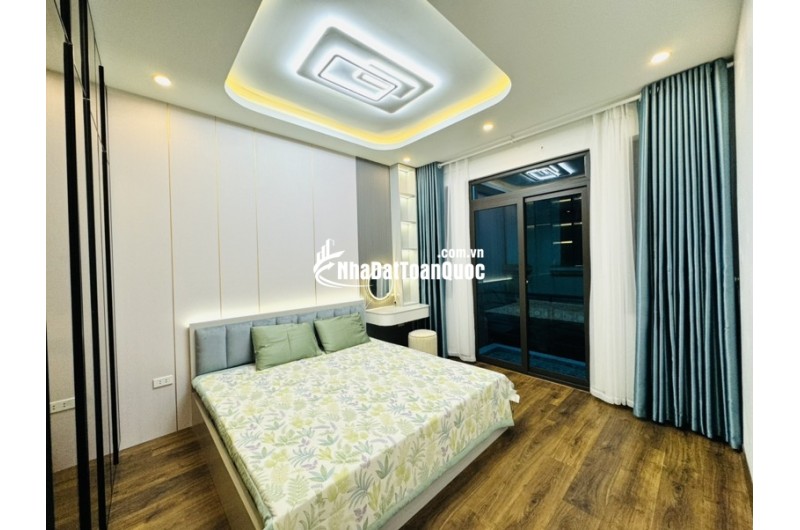 NHÀ ĐẸP THANH XUÂN - 35M2 - 7.7 TỶ - Ô TÔ VÀI CHỤC BƯỚC - GẦN HỒ THOÁNG MÁT - FULL NỘI THẤT