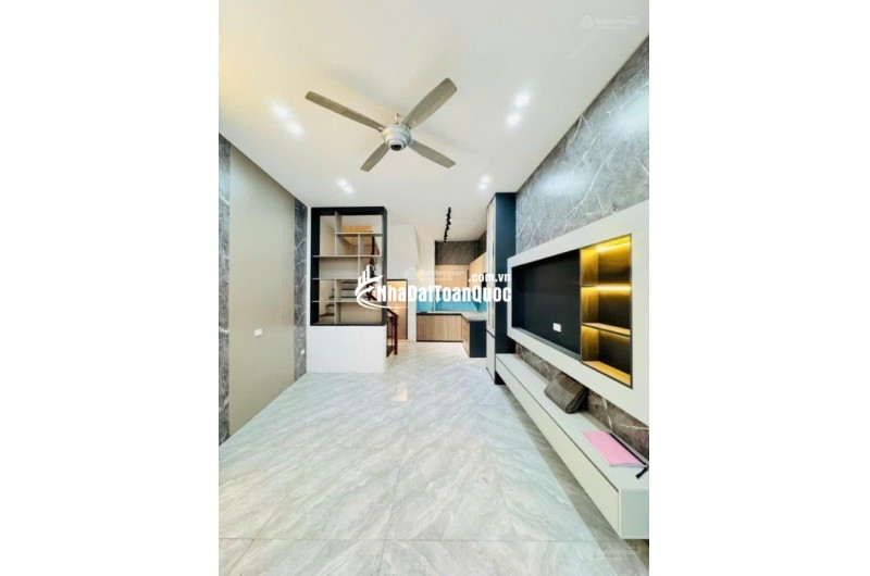 Bán nhà Đại Từ, 34m2, MT 3.7m, ngõ ô tô tránh đỗ ngày đêm, giá 6 tỷ