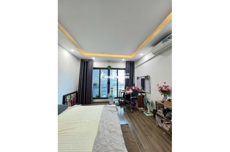 TRỊNH ĐÌNH CỬU - 36M2 - 10M RA PHỐ - NHÀ MỚI ĐẸP - FULL NỘI THẤT - LÔ GÓC THOÁNG SÁNG