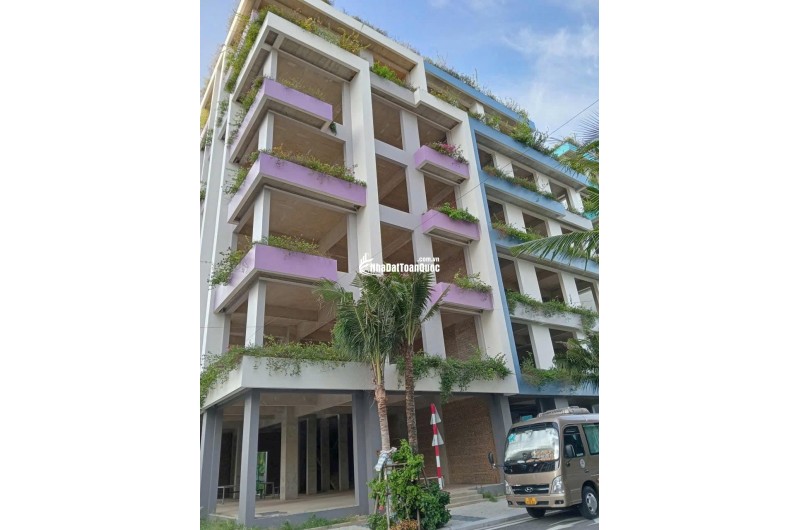 Khách sạn 8 tầng tại Flamingo Hải Tiến -16.5 tỷ
