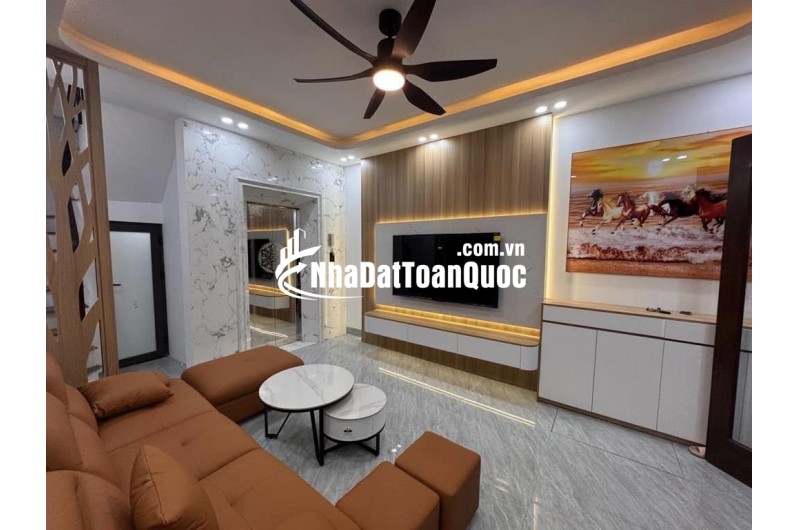  BÁN NHÀ THANG MÁY – 7 TẦNG – Ô TÔ – GẦN ĐẠI HỌC – CẦU DIỄN