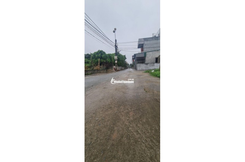  CÒN DUY NHẤT 1 LÔ ĐẸP tại Tổ 6, P. Hoàng Diệu
 Diện tích: 113m²
 Mặt tiền: 5m
 Giá đầu tư cực tốt – Cơ hội hiếm có dành cho nhà đầu tư