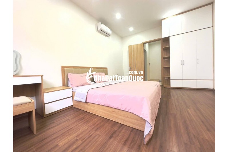 Bán nhà Định Công, 34m2, MT 3.7m, ngõ ô tô tránh đỗ ngày đêm, giá 6,1 tỷ