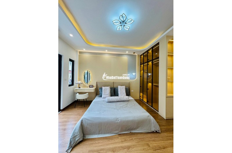 BÁN NHÀ LẠC LONG QUÂN, 40M RA HỒ TÂY - 60M X MT 5M - NGÕ TRƯỚC THÔNG