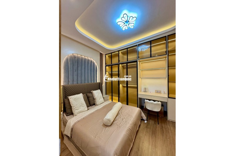 BÁN NHÀ LẠC LONG QUÂN, 40M RA HỒ TÂY - 60M X MT 5M - NGÕ TRƯỚC THÔNG