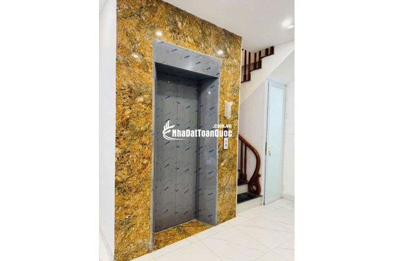 NHÀ ĐẸP MỚI XÂY MIÊU NHA- THANG MÁY- SÁT PHỐ- NGÕ Ô TÔ TRÁNH CÁCH NHÀ 10M- FULL NỘI THẤT- GIÁ 6,X TỶ