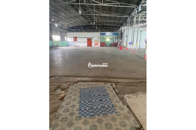 BÁN NHÀ XƯỞNG MẶT TIỀN TỈNH LỘ DT879, 2300M2 SẴN SHR CHỈ 20 TỶ. LH:0938898920 – 0938702006.