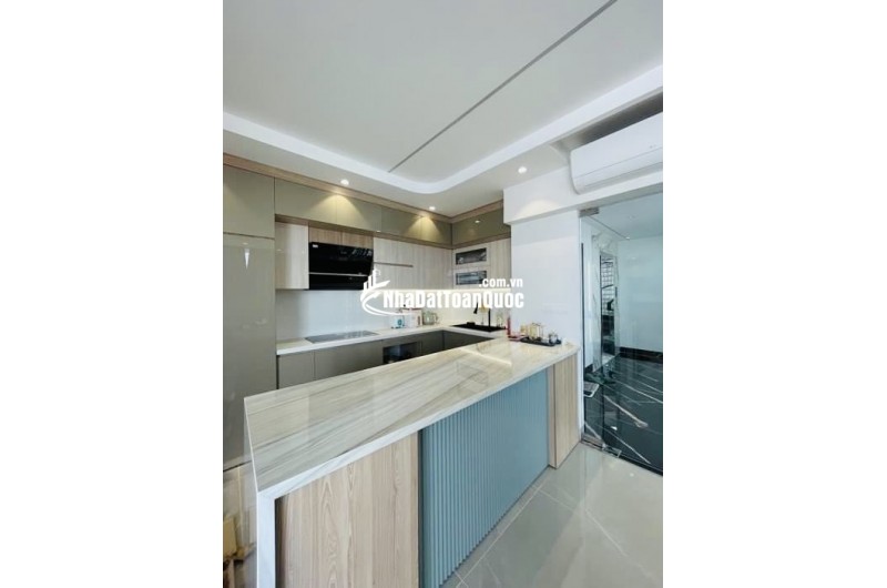 BÁN GẤP NHÀ ĐẸP - LÔ GÓC HOÀNG QUỐC VIỆT  40M X 5T Ô TÔ-  KD- 9.8 TỶ