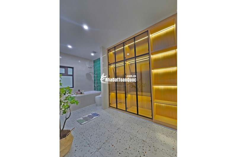 NGUYỄN TRÃI - THANH XUÂN - NHÀ LÔ GÓC – 42m2 - 5 TẦNG MẶT TIỀN KHỦNG 5.8M – Ô TÔ VÀO NHÀ