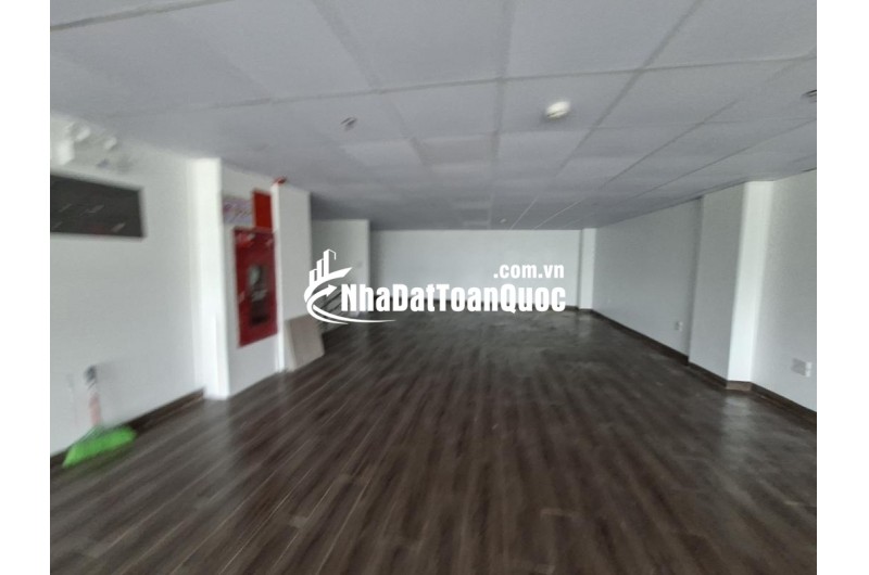 Bán nhà 730m2 mặt phố Hồng Tiến - Long Biên - Hà Nội. Mặt tiền rộng thang máy. Kinh doanh vô địch.Dòng tiền 250tr/tháng