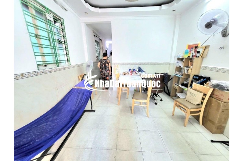 Nhà Đẹp Lô Góc 2 Tầng, Gần CV Lê Thị Riêng – DT 44m² – Giá Chỉ 5.75 Tỷ