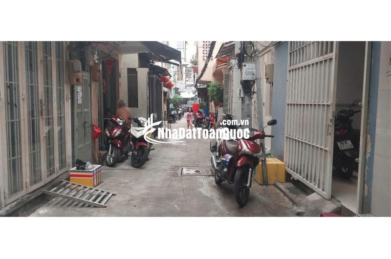 Nhà Trung Tâm Q10, Gần NowZone – DTSD 44m², Gác Suốt – Giá Mềm 3.X Tỷ