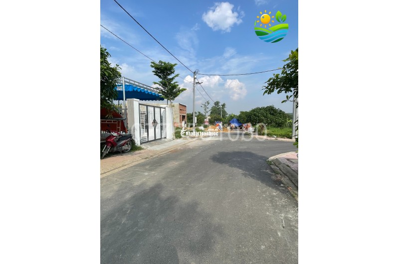 Nhà mới Bình Minh, 105m2 tc, có hđ thuê 3 tr/th, cạnh trường Trịnh Hoài Đức