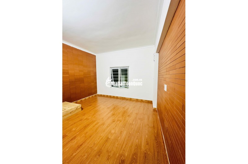 Bán nhà 41,5m2 3 tầng Hạ Lũng, Hải An gần trường mầm non, cấp 1,2, chợ Hạ Lũng, khu dân cư văn minh-- an ninh tốt, Giá hơn 2,8 tỷ