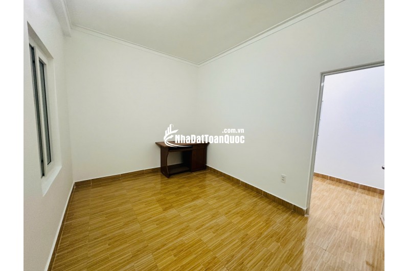 Bán nhà 41,5m2 3 tầng Hạ Lũng, Hải An gần trường mầm non, cấp 1,2, chợ Hạ Lũng, khu dân cư văn minh-- an ninh tốt, Giá hơn 2,8 tỷ