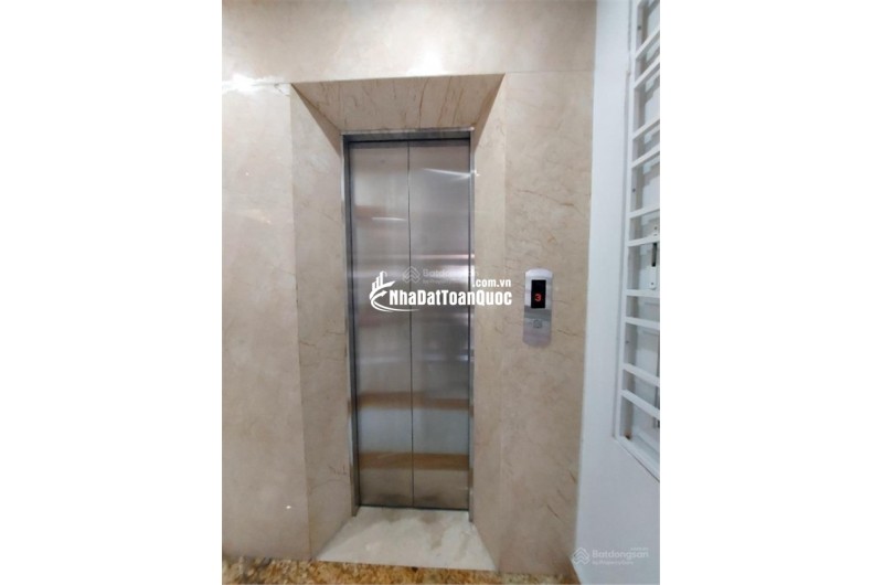 Nhà phố Hoàng Quốc Việt - 5 tầng BTCT có cả thang máy - full nội thất gỗ - chỉ với 9 tỷ