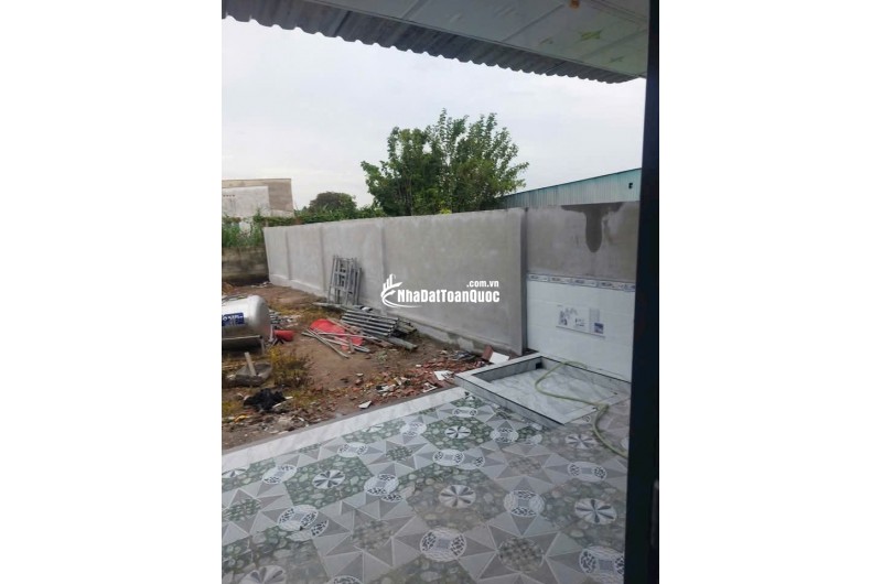 Bán nhà cấp 4 đẹp 252m2, 3PN, 1WC, mặt tiền rộng tại Tân Thông Hội