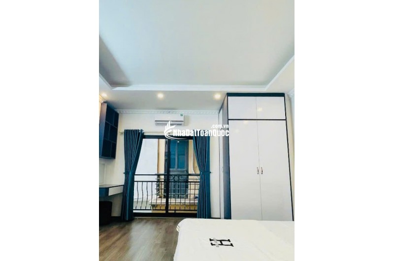 CC bá.n nhà Phạm Văn Đồng 37m thang máy- kinh doanh - ở sướng 9.35 tỷ