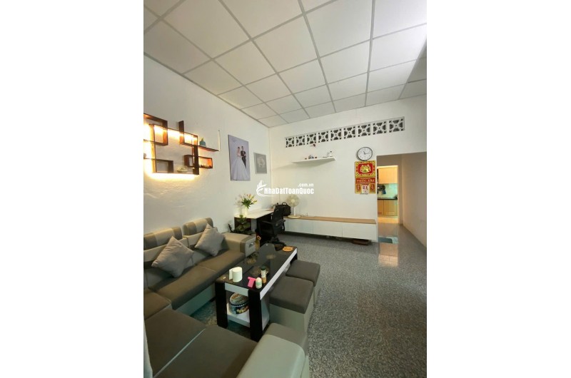Nhà Đẹp Chủ Cần Xoay Vốn Gấp, Chỉ Hơn 1tỷ635 cho 50m2, SHR, GD Gọn Lẹ, Gần Mặt Tiền Tam Đông, Thới Tam Thôn, Hóc Môn